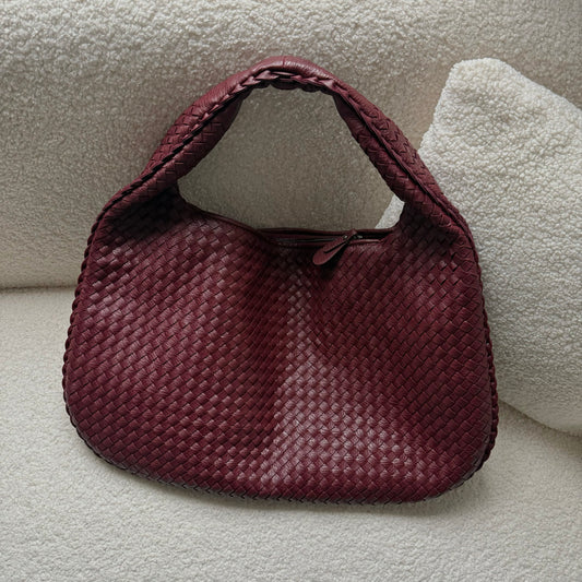 THE 'OVERSIZED WOVEN' BAG